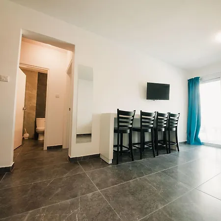 A Maos 3* Aya Napa